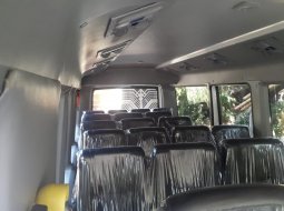 Isuzu Elf NHR 55 2019 Putih di Jawa Timur 4