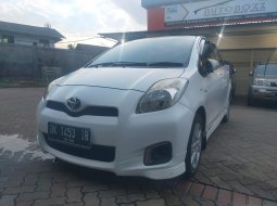 Toyota Yaris E MT 2013 istimewa & Termurah 3