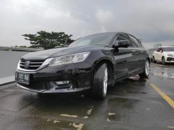 Honda Accord 2.4 VTi-L 2015 1