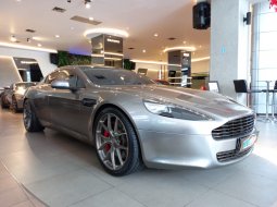 Aston Martin Rapide Silver on Black 2011 10