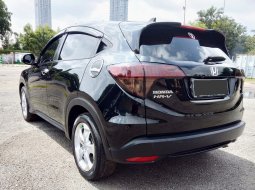 Honda HR-V E 2015 Hitam 3