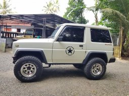 Mobil Daihatsu Taft GT f70 4x4 enak 1991 dijual, Jawa Tengah  6