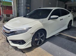 Honda Civic Turbo ES Prestige 2018 2