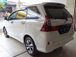 Jual mobil Toyota Avanza Veloz 2017 bekas, Jawa Timur 1