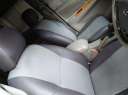 Jawa Timur, jual mobil Toyota Kijang Innova V 2010 dengan harga terjangkau 3