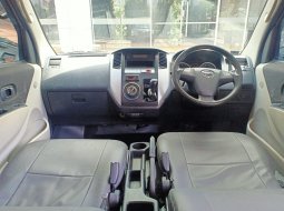 Daihatsu Luxio 1.5 D M/T #SSMobil21 Surabaya Mobil Bekas 3