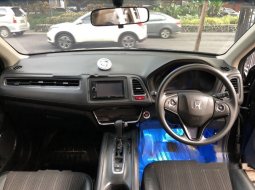 Dijual mobil bekas Honda HR-V E, Jawa Timur  6