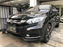 Dijual mobil bekas Honda HR-V E, Jawa Timur  11
