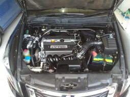 Jual Honda Accord VTi-L 2010 harga murah di Jawa Timur 2