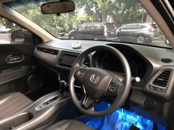 Dijual mobil bekas Honda HR-V E, Jawa Timur  8