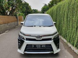 Dijual mobil bekas Toyota Voxy , Jawa Barat  8