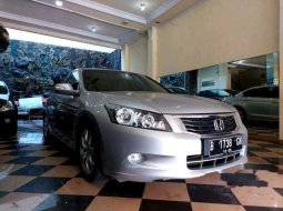 Mobil Honda Accord 2010 VTi-L terbaik di DKI Jakarta 5