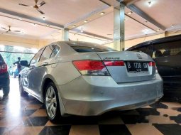 Mobil Honda Accord 2010 VTi-L terbaik di DKI Jakarta 3