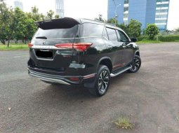 Dijual mobil bekas Toyota Fortuner VRZ, DKI Jakarta  4