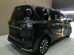 Toyota Sienta Q CVT 2018 3