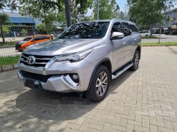 Jual mobil bekas murah Toyota Fortuner VRZ 2016 di Banten 10