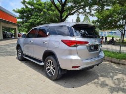 Jual mobil bekas murah Toyota Fortuner VRZ 2016 di Banten 11