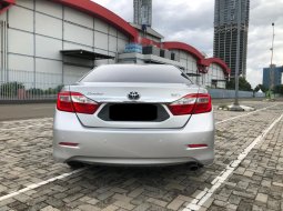 Toyota Camry 2.5 V 2013 Sedan 4