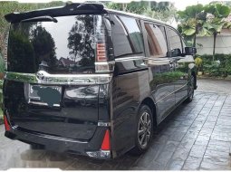 Jual mobil bekas murah Toyota Voxy 2018 di DKI Jakarta 2