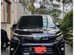 Jual mobil bekas murah Toyota Voxy 2018 di DKI Jakarta 3