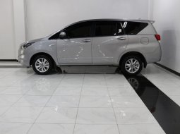 Toyota Innova 2.0 V AT 2018 Silver 4