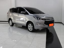 Toyota Innova 2.0 V AT 2018 Silver 1