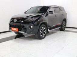 Toyota Fortuner 2.4 VRZ TRD AT 2018 Hitam 3