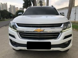 Chevrolet Trailblazer LTZ 2017 Diesel Putih Pakai 2018 3