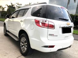 Chevrolet Trailblazer LTZ 2017 Diesel Putih Pakai 2018 4