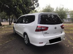 Nissan Livina XV at Putih 2013 4