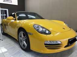 Porsche Boxster 2011 Kuning 2