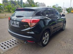 Mobil Honda HR-V 2017 E terbaik di DKI Jakarta 11