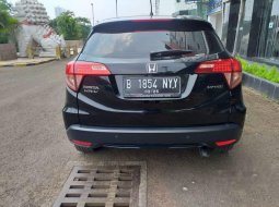 Mobil Honda HR-V 2017 E terbaik di DKI Jakarta 7