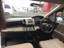 DKI Jakarta, Honda Freed S 2012 kondisi terawat 4