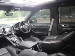 Porsche Cayenne 3.6 Tiptronic 2012 Hitam 7