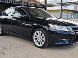 Honda Accord 2.4 VTi-L 2014 Black On Beige Low KM Terawat TDP 45Jt 6