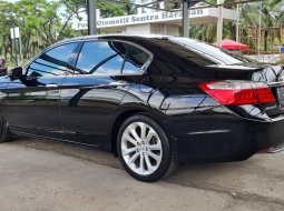 Honda Accord 2.4 VTi-L 2014 Black On Beige Low KM Terawat TDP 45Jt 10