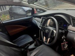Toyota Kijang Innova G M/T Diesel 2017 Putih 9