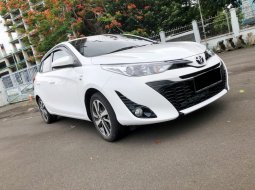 Toyota Yaris 2015 Putih 1