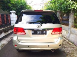 Mobil Toyota Fortuner 2007 G Luxury dijual, DKI Jakarta 11