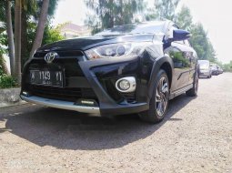 Jual mobil bekas murah Toyota Yaris TRD Sportivo Heykers 2017 di Jawa Timur 2