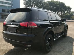 Mitsubishi Pajero Sport Dakar 4x2 AT 2014 Hitam 4