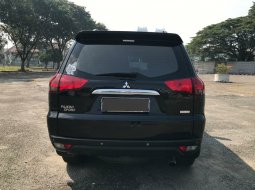 Mitsubishi Pajero Sport Dakar 4x2 AT 2014 Hitam 5