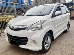 Toyota Avanza Veloz 1.5 AT 2013 DP15 3