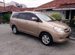 Jual mobil Toyota Kijang Innova 2005 , Kota Tangerang Selatan, Banten 2