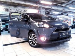 Jawa Timur, Toyota Sienta V 2017 kondisi terawat 10