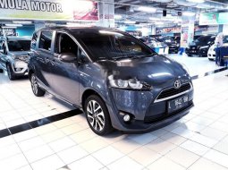 Jawa Timur, Toyota Sienta V 2017 kondisi terawat 13