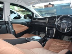 Toyota Kijang Innova G A/T Diesel 2019 Putih 8