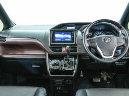 Toyota Voxy  2018 MPV 5