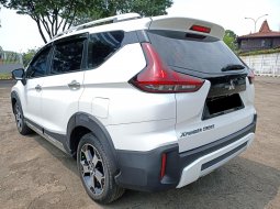 Mitsubishi Xpander Cross AT 2020 Putih 4